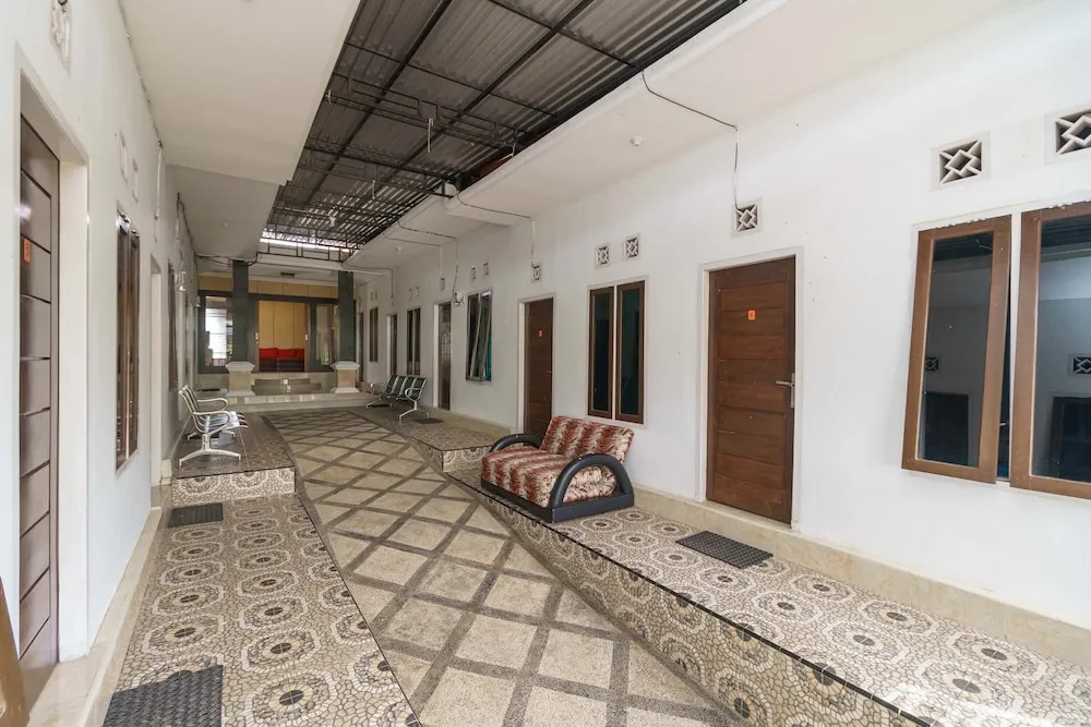 Wisma Dame by RedDoorz
