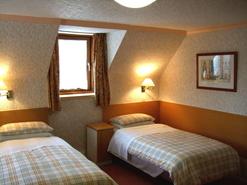 MacDougall Clansman Hotel