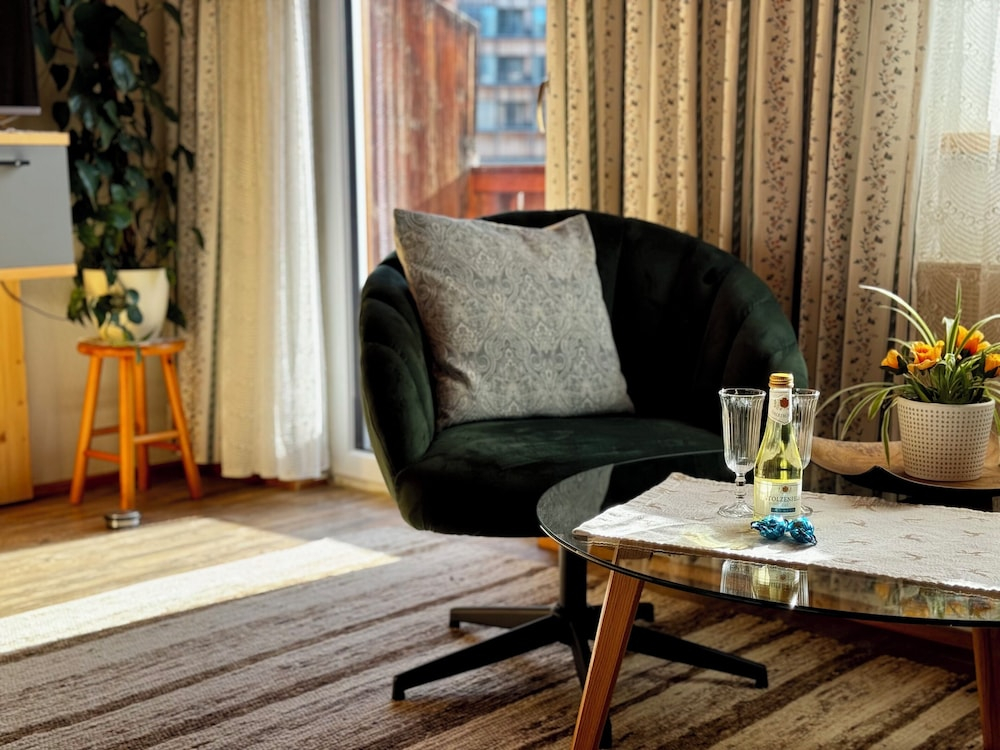 Heli's Holiday Suites