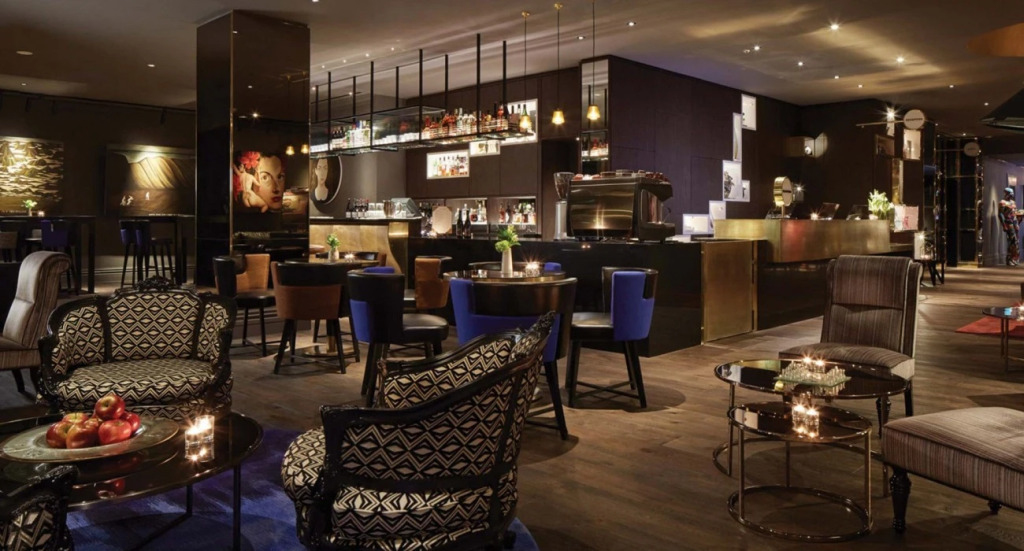 Museum Apartment Hotel, Independent Collection by EVT