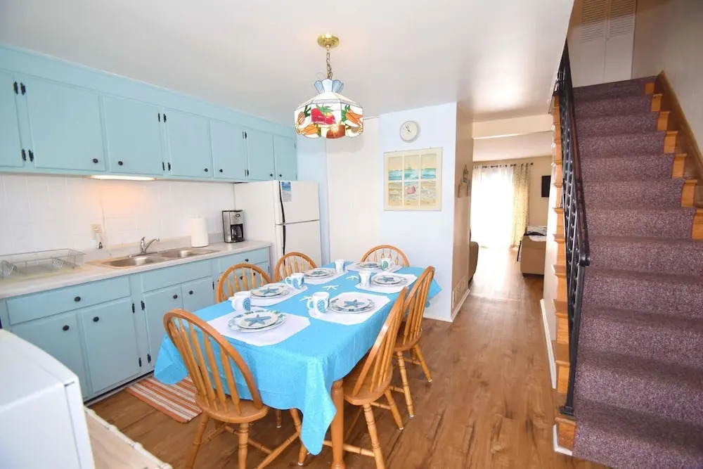 Royal Palm Court 1208-10 - 2 Br Townhouse