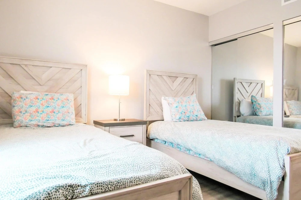 See Disney Fireworks From Regal Palms 2 BR Retreat, Davenport