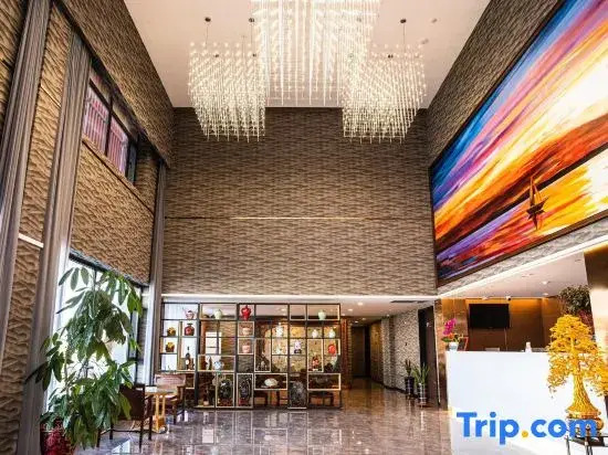 Homeinn Superior Cloud Hotel (Chaoyang Youyi Avenue Railway Station)