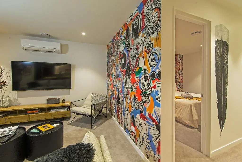Funk in the City - Luxury Laneway Apartment