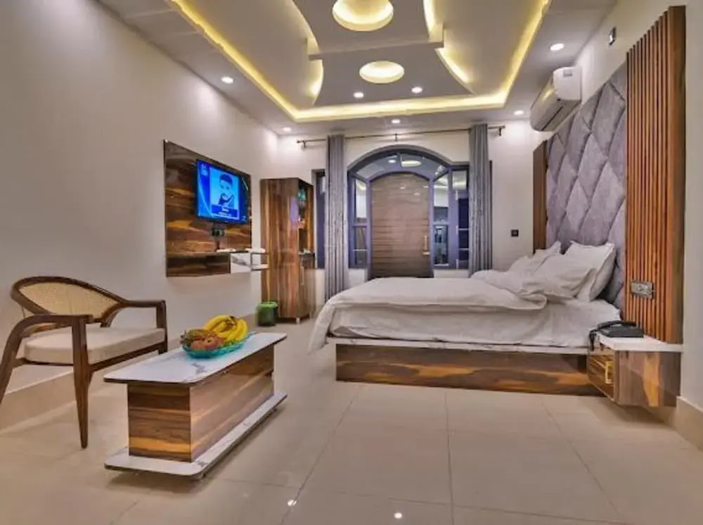 Hotel Aura Inn