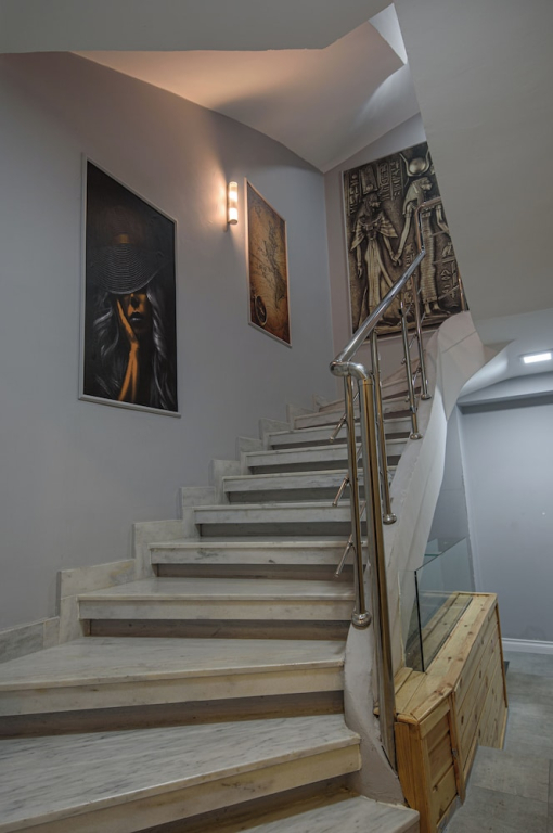 ALEE BEYZAR Hotel