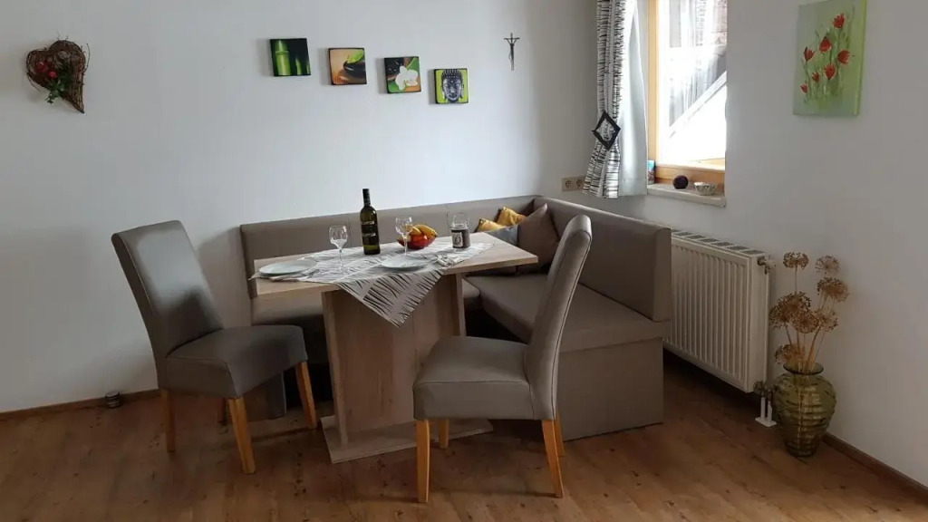 Hartl, Haus