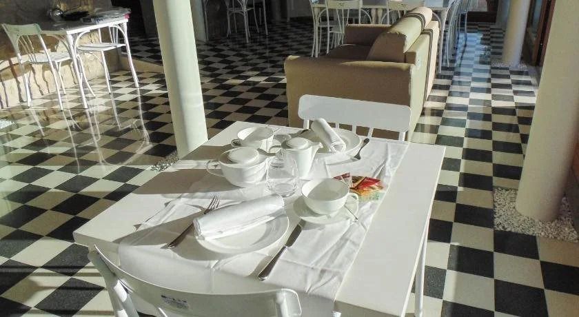 Alimunera Hotel