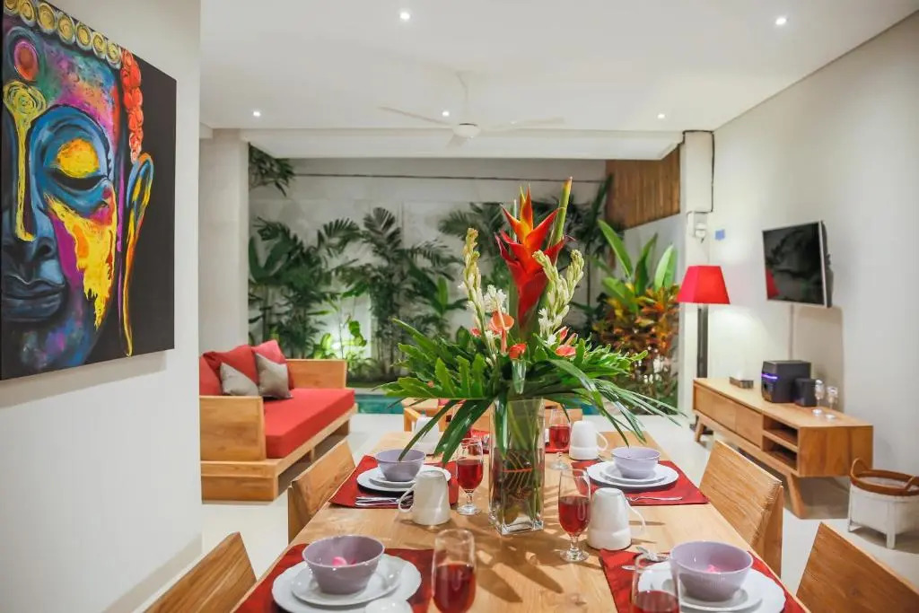 Villa 66, 5 min walk to Double 6 beach