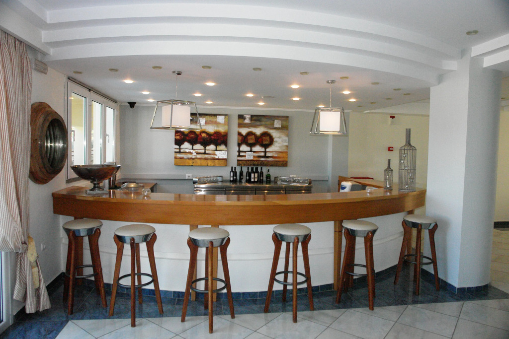 Ithea suites hotel