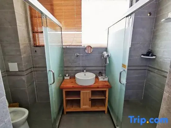 Shiwei Hostel