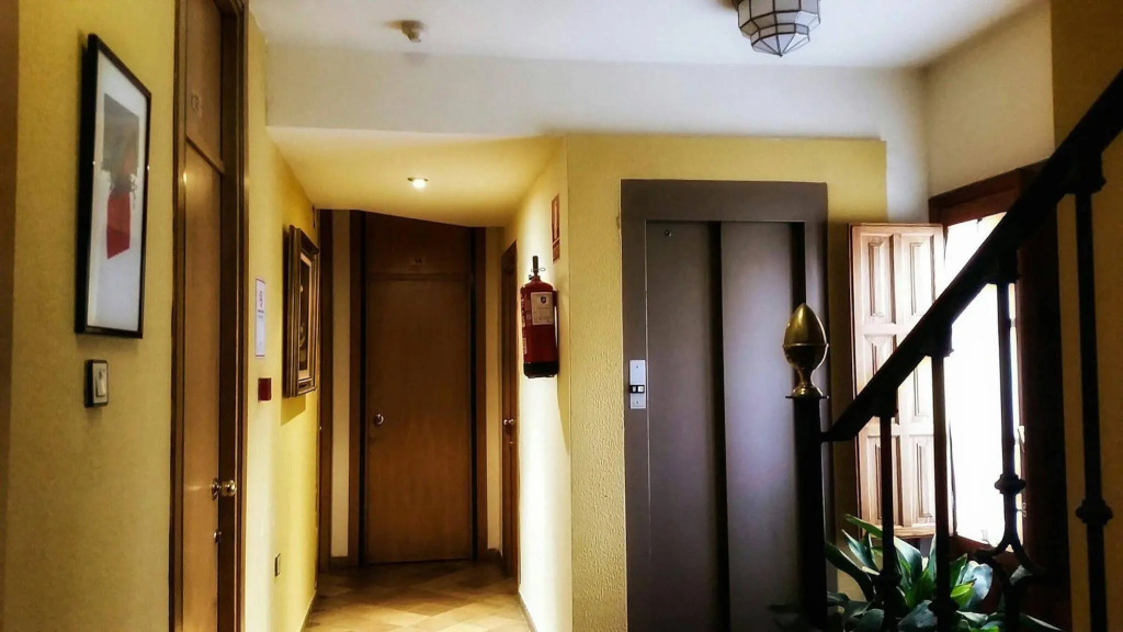 Hotel Almona