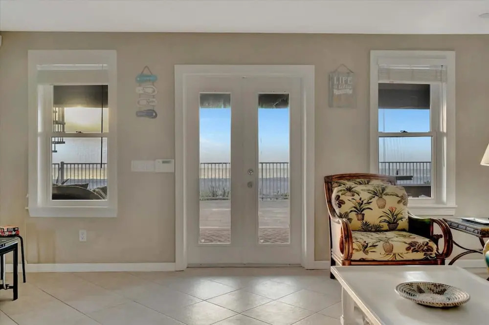 Stones Throw Beachfront Family Suite 3 Views