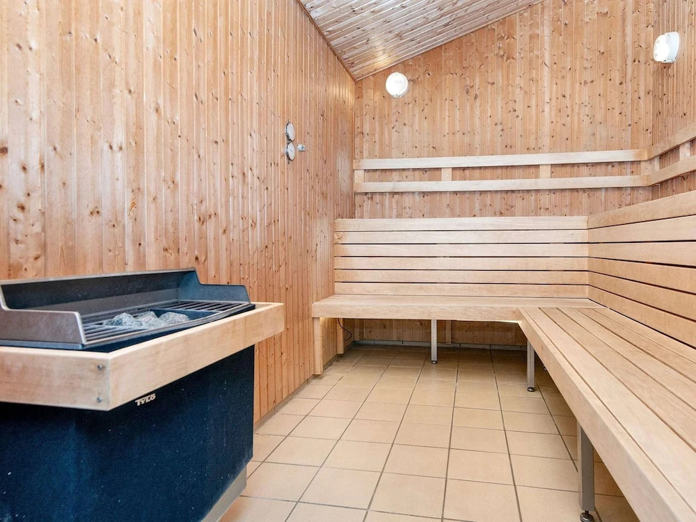 4 Person Holiday Park Home in Hemmet