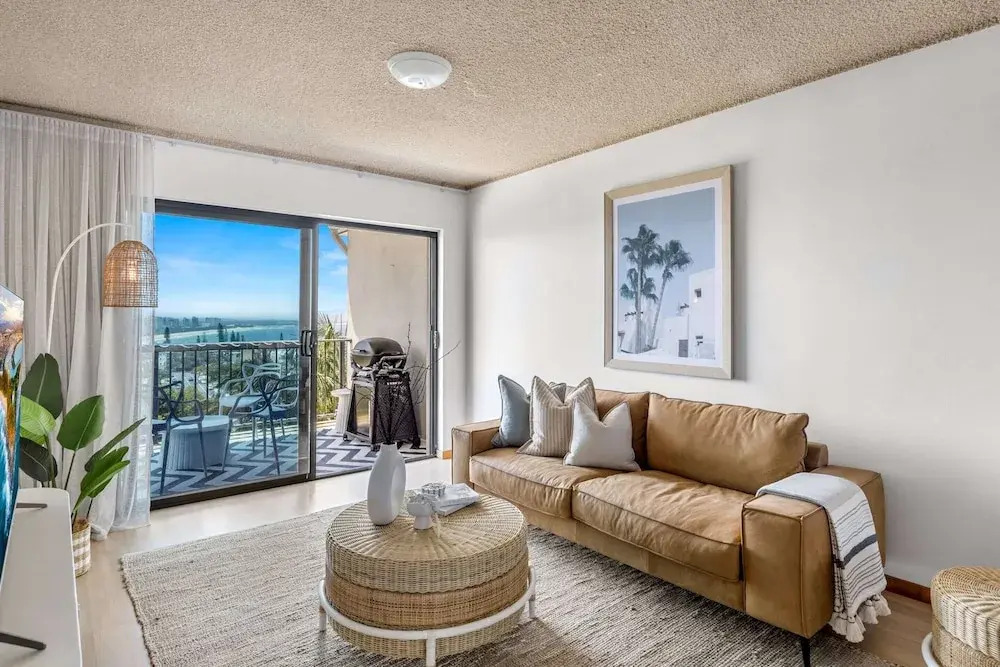 2-bed Near Beach With BBQ & Stunning Ocean Views