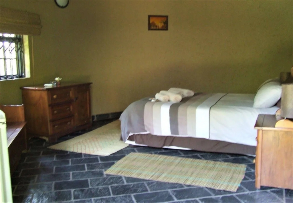 Lukafrica Riverside Chalets & Safaris