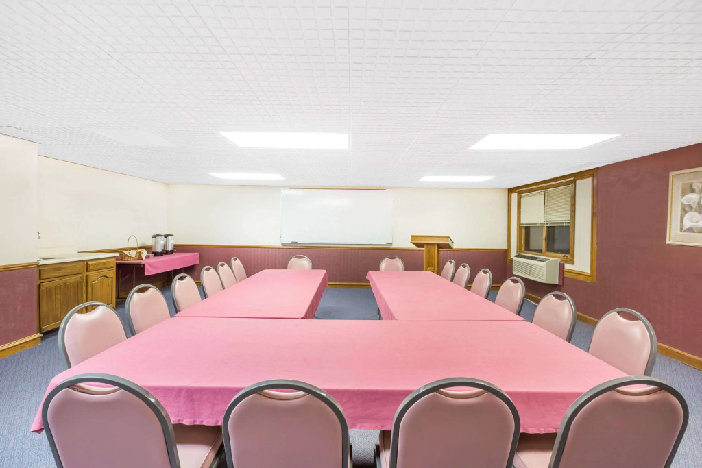 Knights Inn & Suites South Sioux City