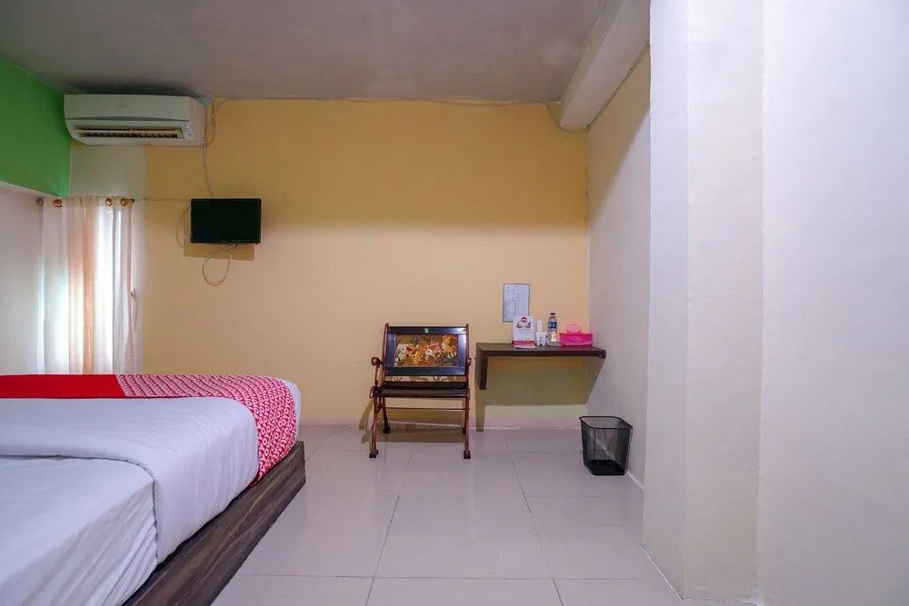 OYO 1495 Hotel Lendosis