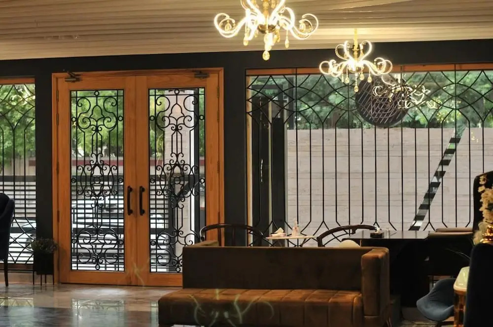 Belmorris Hotels & Resorts