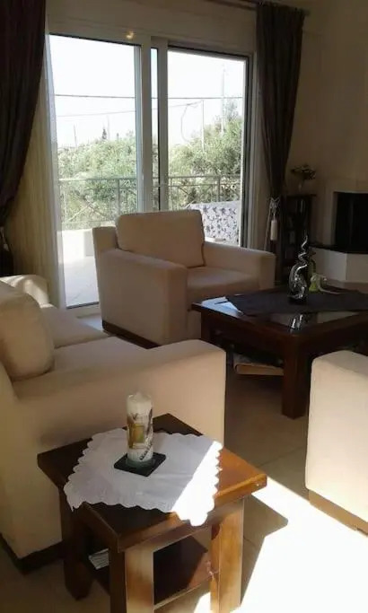 Rural 3-bedroom house Kalamata