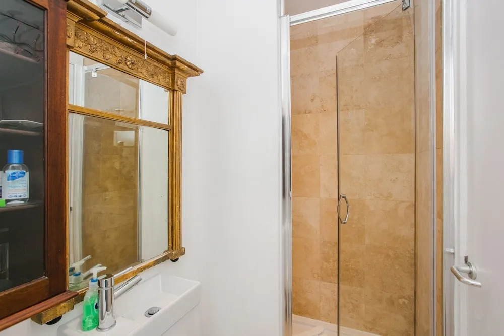 Studio Flat Near Portobello Road