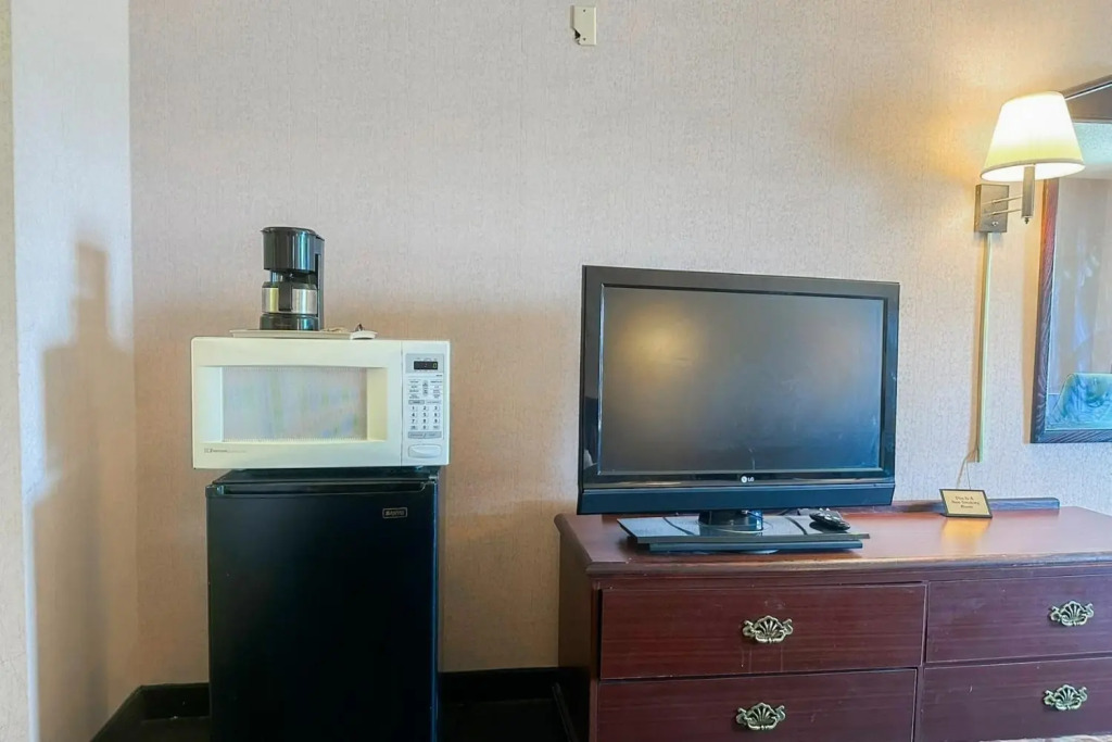 Red Carpet Inn-Macon