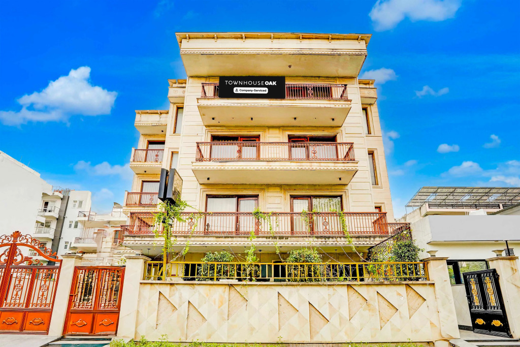 Townhouse Oak Sector 47 Near Medanta