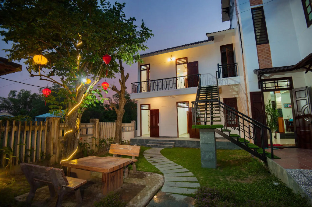 Tra Que Flower Homestay