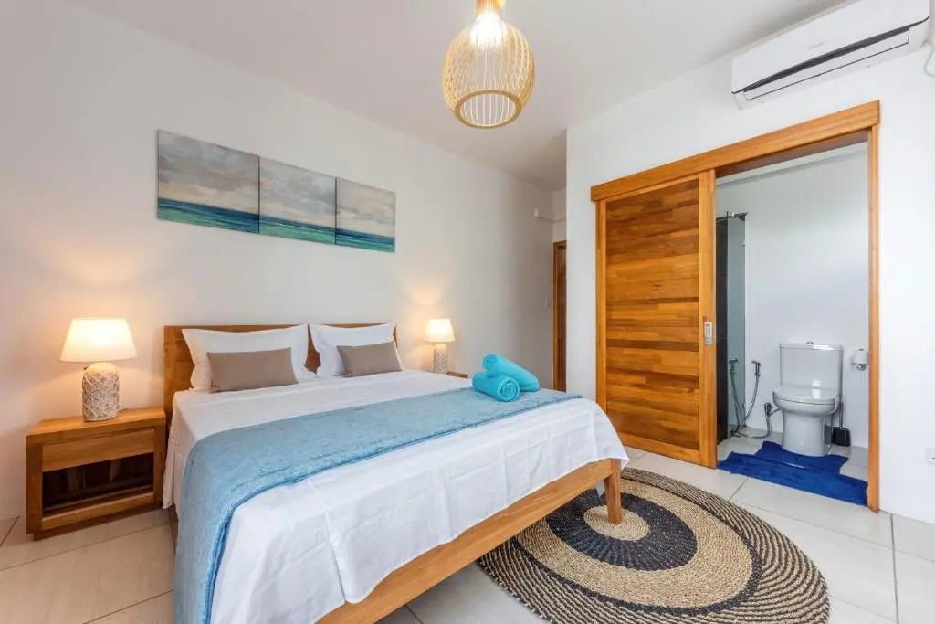 West Wood Holiday Apartment, C6 - Flic en Flac with pool at a quiet location, beautifully decorated and close to the beach