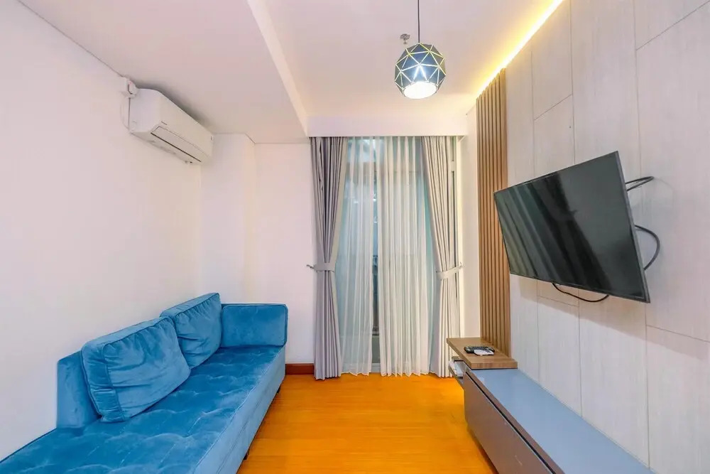 Fancy and Fabulous 1BR at Pejaten Park Apartment
