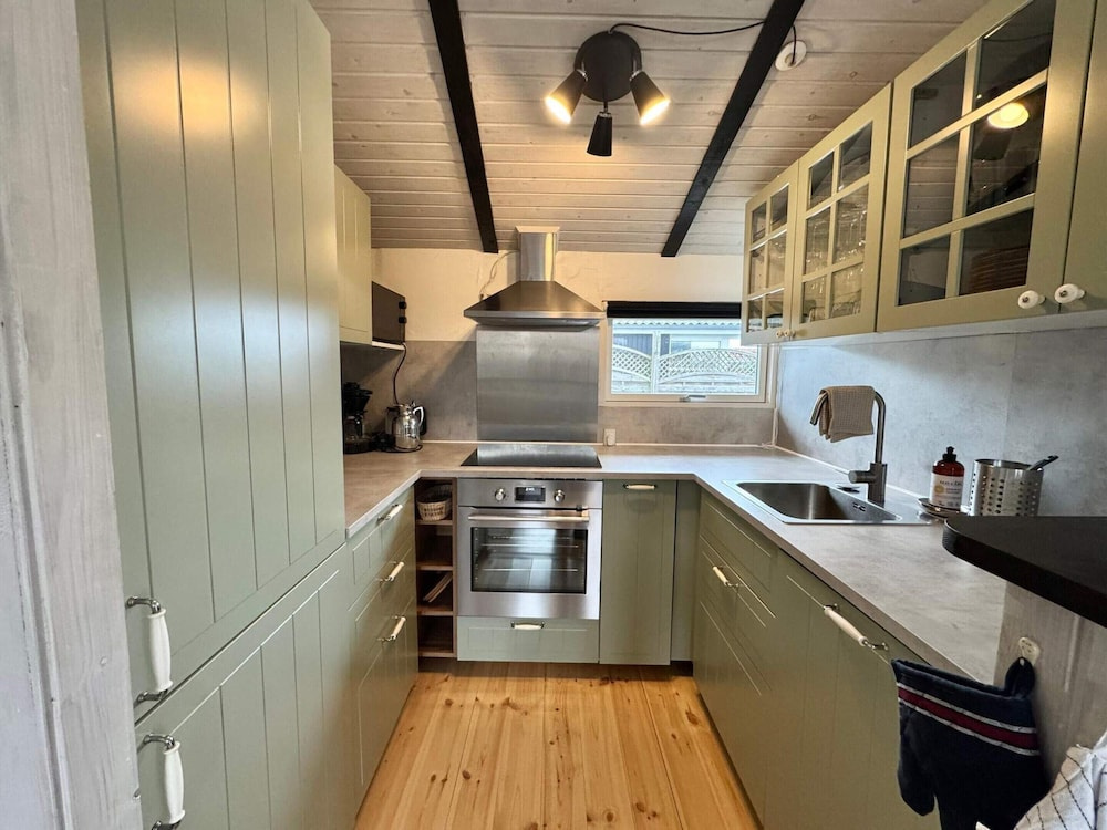 6 Person Holiday Home in Ronde