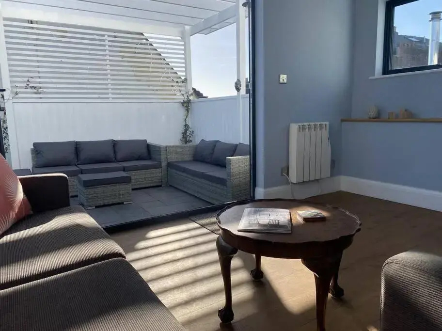 55 High Street - Designer House by Sea