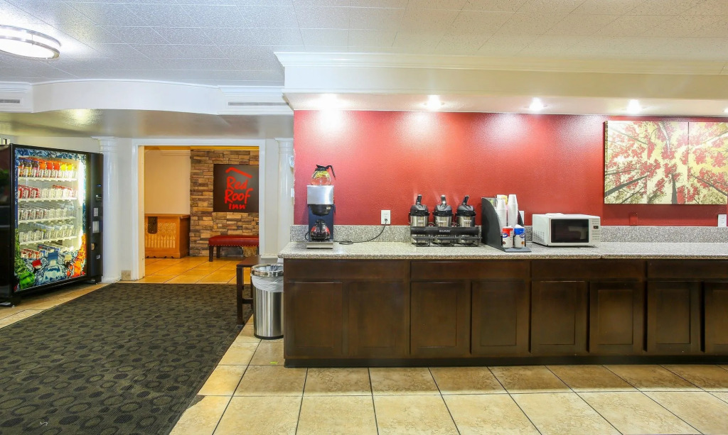 Red Roof Inn North Dallas - Park Central