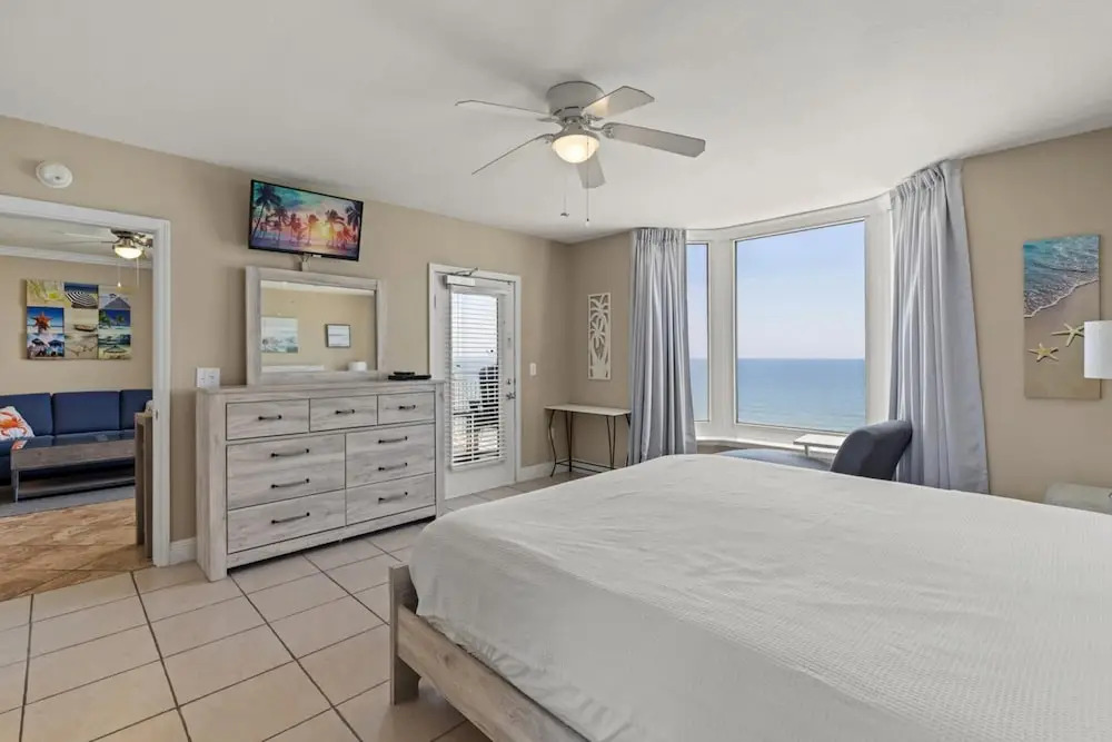 Emerald Beach 1430