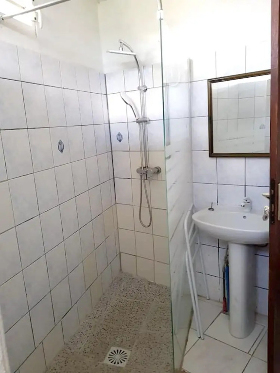 Apartment with 3 Bedrooms in Sainte-Rose, with Wonderful Sea View, Pool Access, Enclosed Garden - 8 Km From the Beach