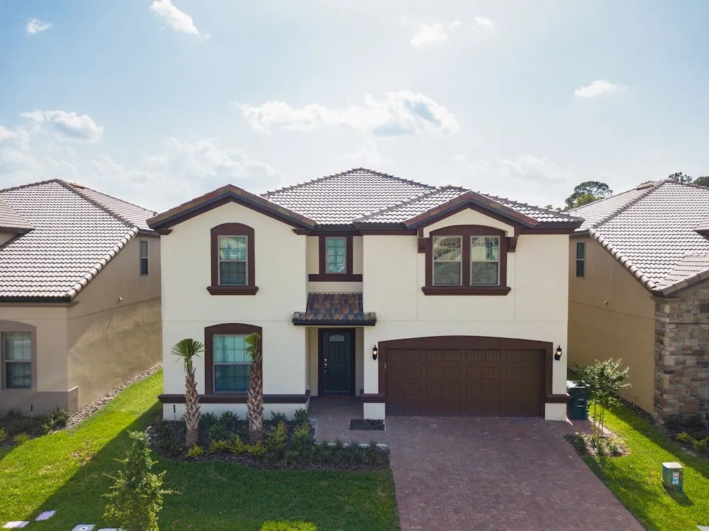 Conveniently Located Near Disney - Family Friendly