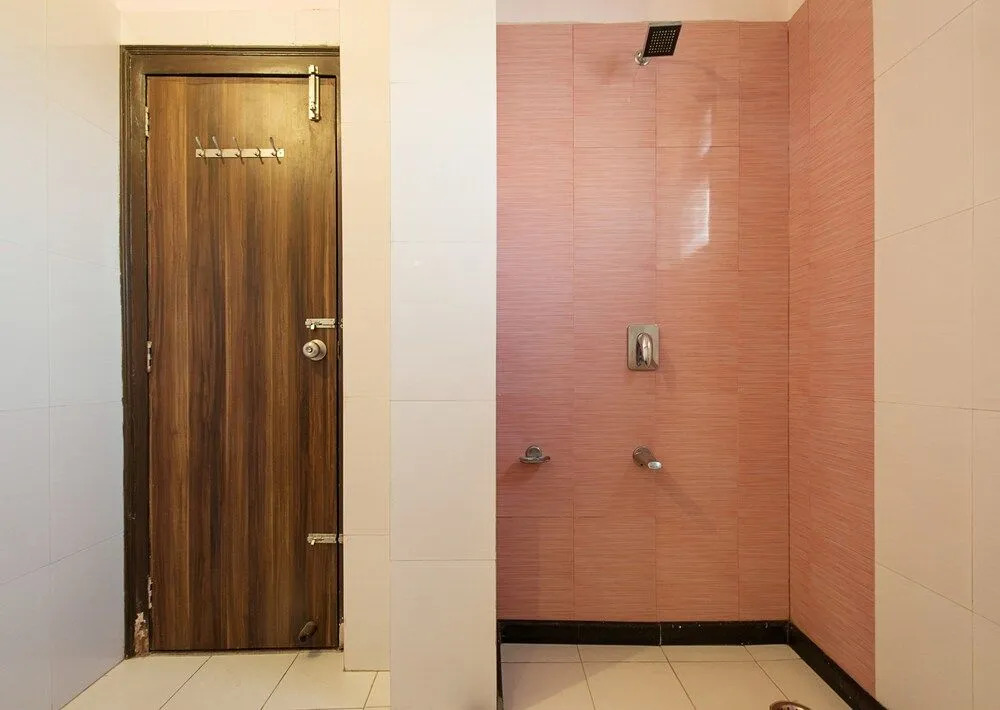 OYO 648 Hotel Royal Ecstasy