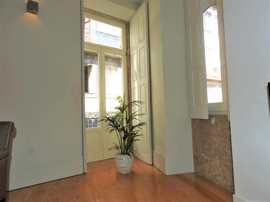 Oporto Delight 1 Luxury Apartment in Historic Center with Balcony Max 4 p