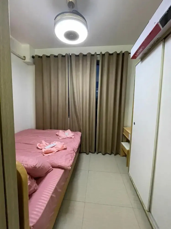 The Grand Staycation at MOA - Unit 7102 Hotel-like