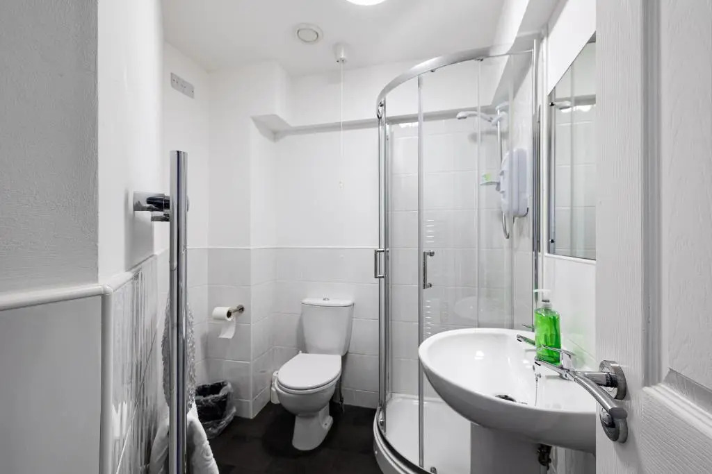 Stanley Sparkle Stays - 4BRooms, 4Beds, Prkg, Wifi