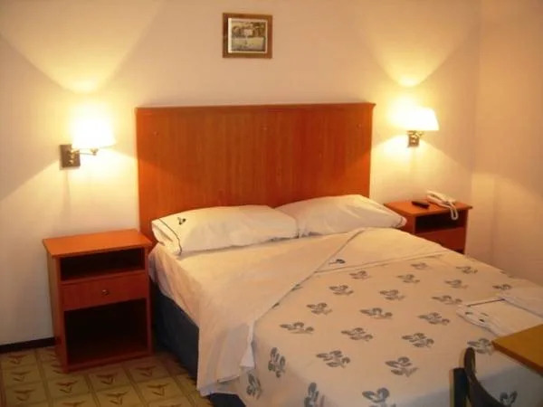 Mari Plaza Hotel