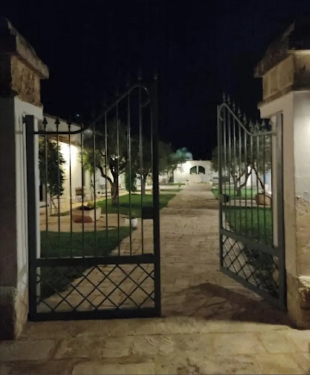 Stunning Quadruple Room in Ancient Masseria Near the sea in a Quiet Olive Trees