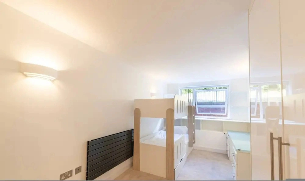 Stylish Two Bedroom Flat BCA