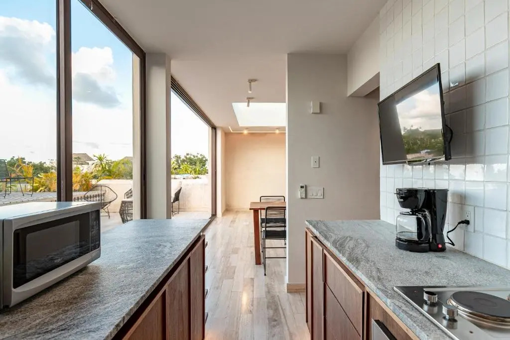 407 Stunning penthouse apartment for 2