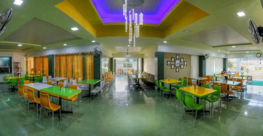 Rajmahal Inn