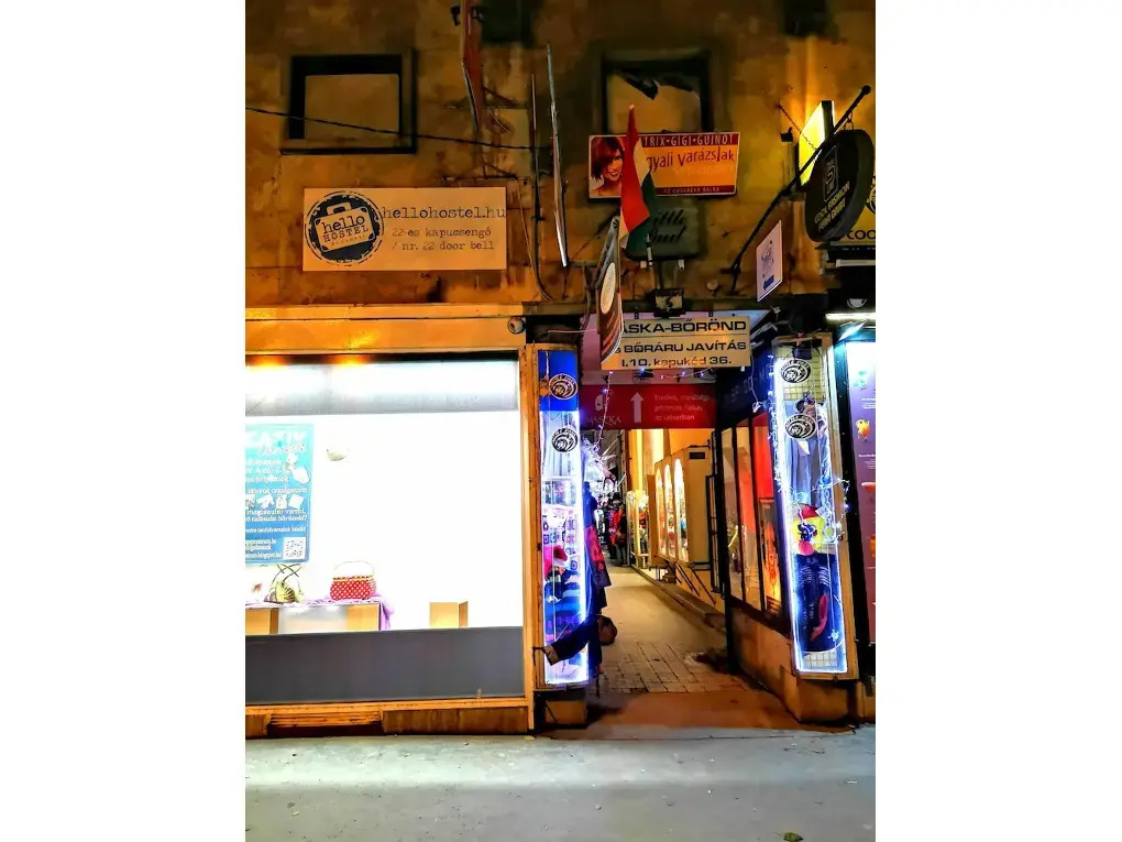 Hello Hostel