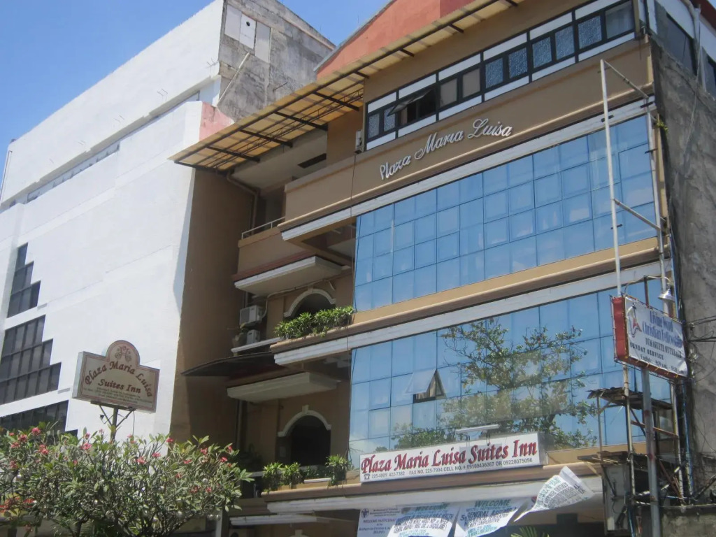 Plaza Maria Luisa Suites Inn