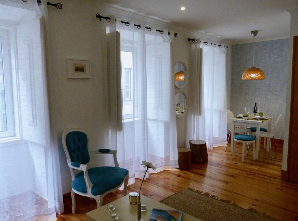 Santoss House