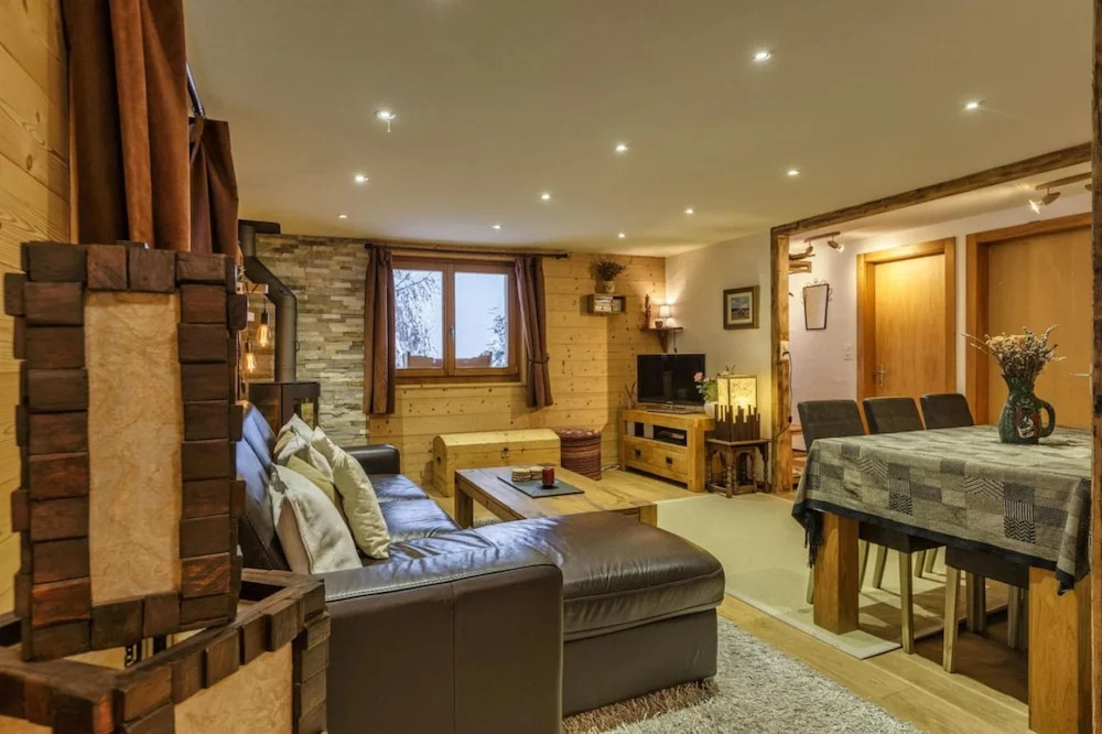 Beautiful Apartment Under Owners Chalet