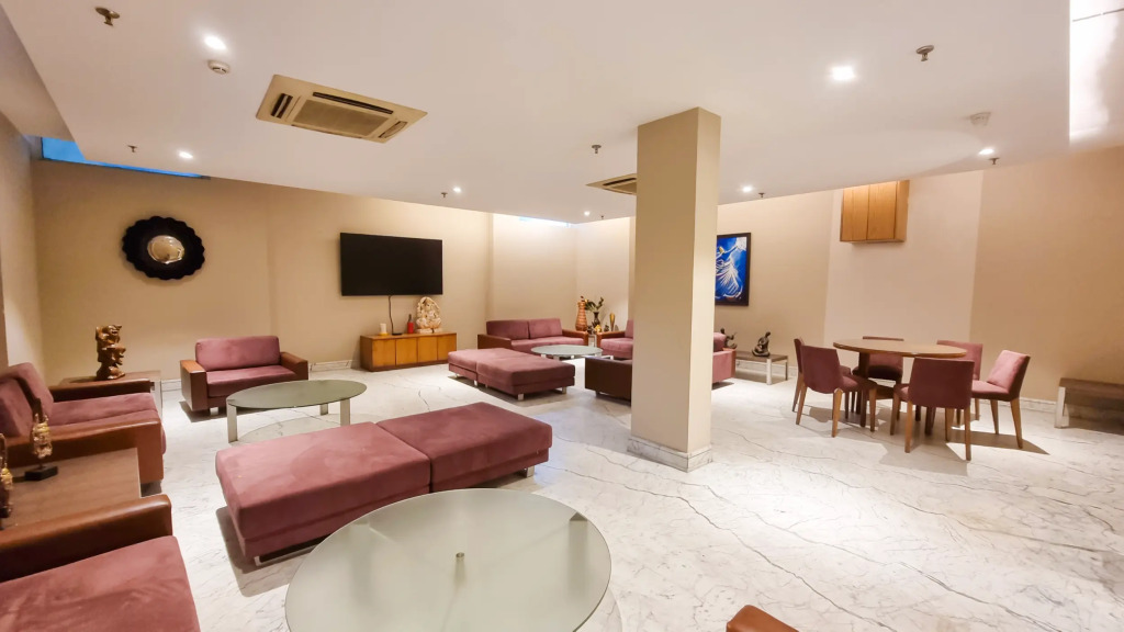 CRS Inn - A Premium Homestay ( near Cyber Hub)